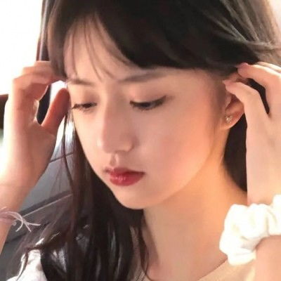 崎岖山路的车手